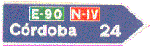 POBLACIONES EN UN ITINERARIO POR AUTOPISTA O AUTOVIA. Indica los nombres de poblaciones situadas en un itinerario constituido por una autopista o autova y el sentido por el que aquellas se alcanzan. El cajetn situado dentro de la seal define la categora y nmero de la carretera. Las cifras inscritas dentro de la seal indican la distancia en kilmetros.